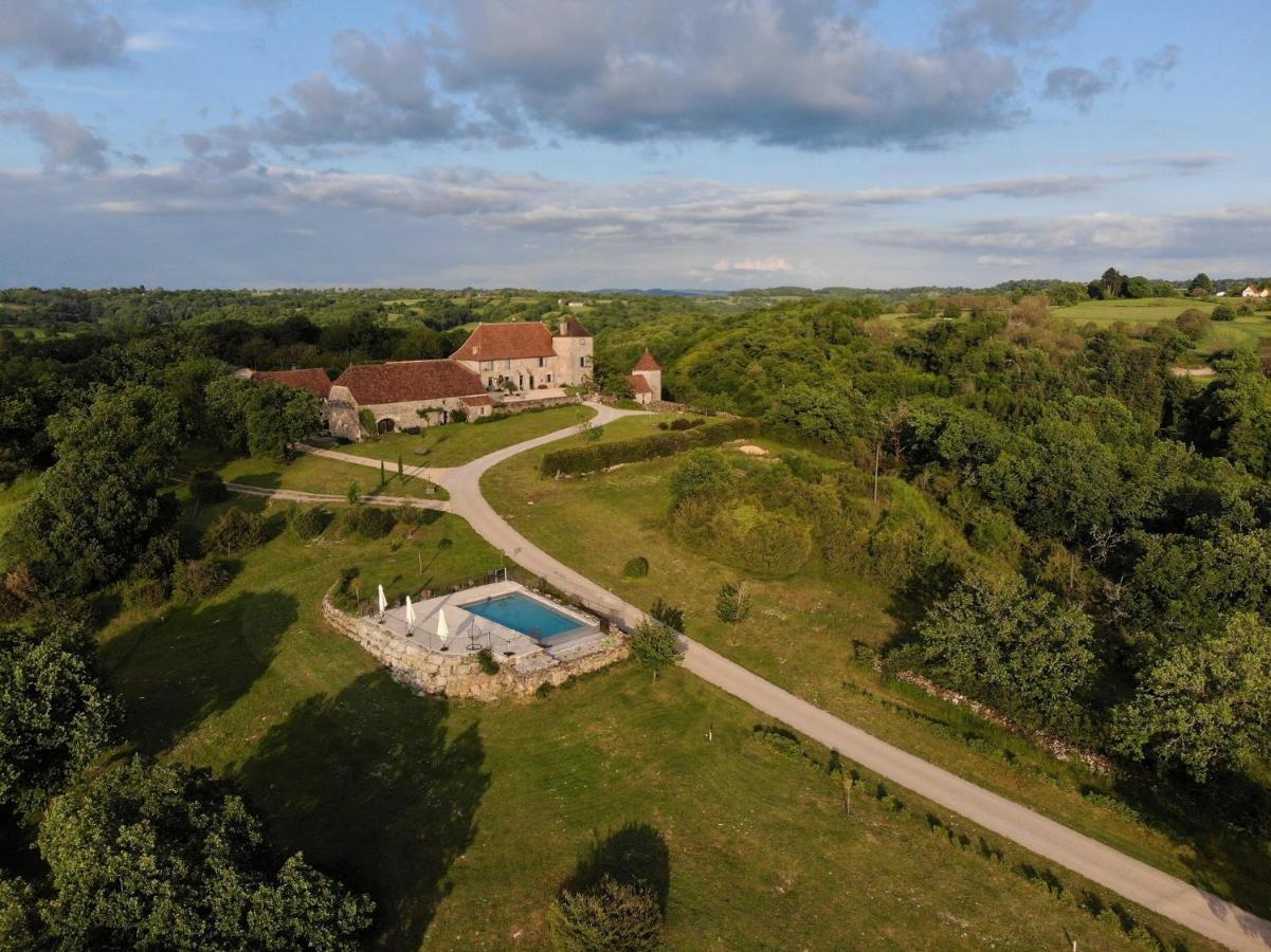 Gite 8 Pers Du Chateau De Cantecor Alvignac Esterno foto