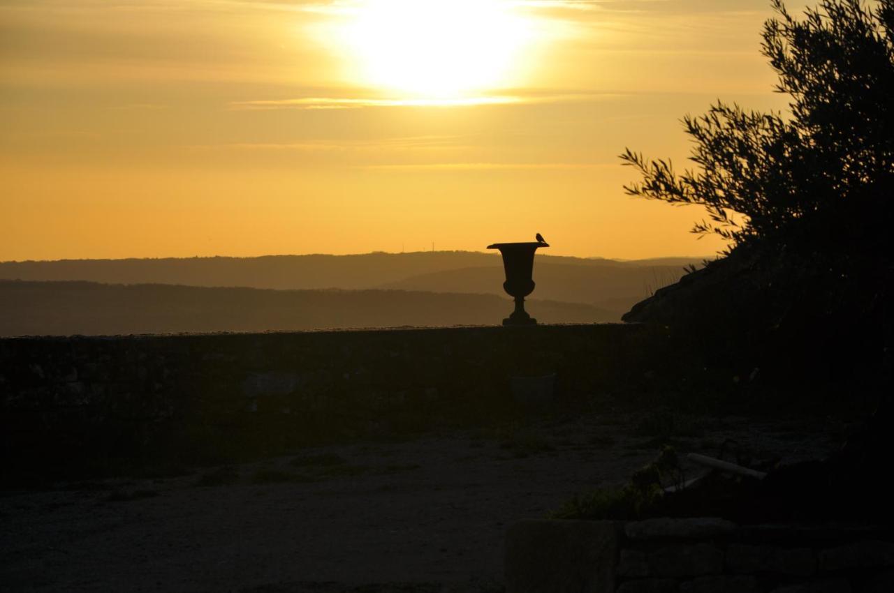 Gite 8 Pers Du Chateau De Cantecor Alvignac Esterno foto